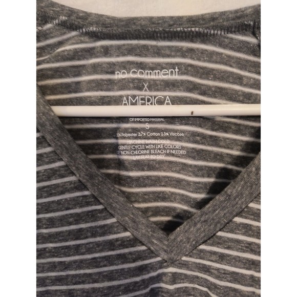 No Comment X women's top America size small gray stripe Polyester sweater - Picture 2 of 6